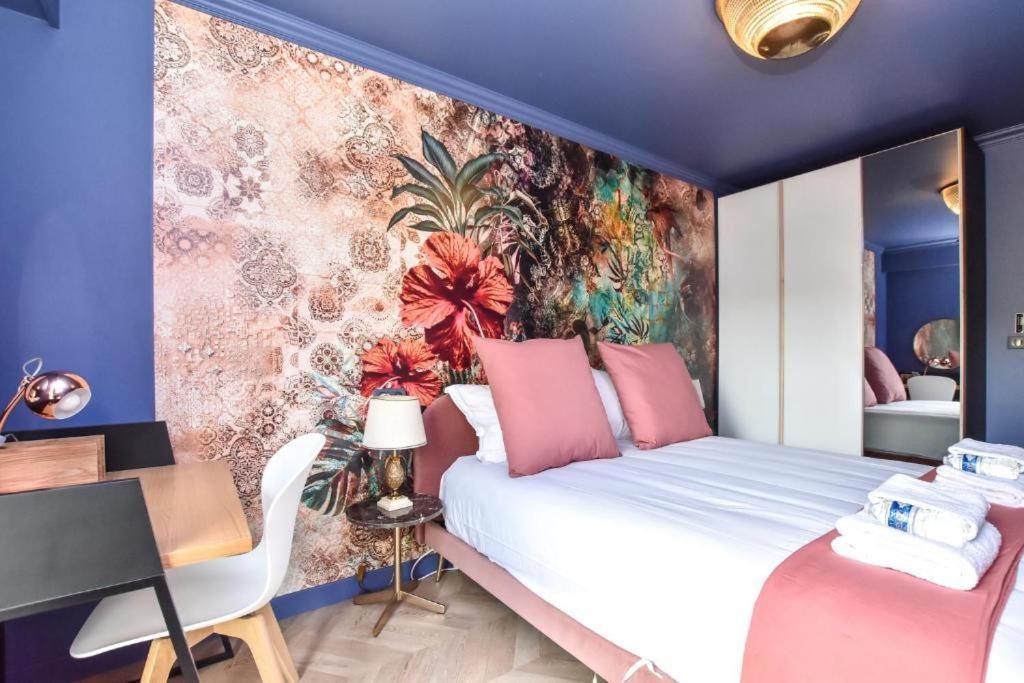 Luxury Paris La Vie En Rose Jacuzzi Terrasse Parking Apartment Ngoại thất bức ảnh